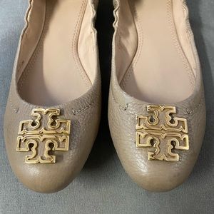 Size 7.5 Tory Burch Minnie Travel Ballet flats shoes sandals nude gold tone